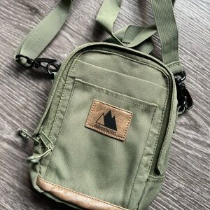 Adventurist Backpack Co Sidekick Crossbody
